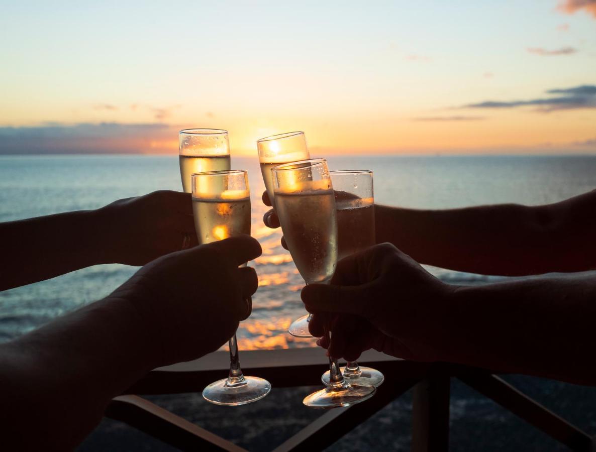 Neptuno Oceanview Suite With Pool And Beach Private Access 푸에르토 데 산티아고 외부 사진